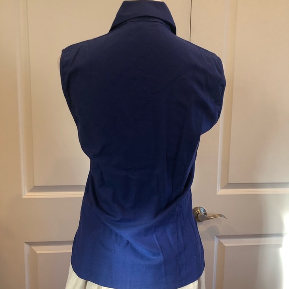 DANIEL & REBECCA sleeveless button down top - Picture 5 of 7